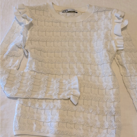 Stretchy Ruffle Top - Picture 2 of 9